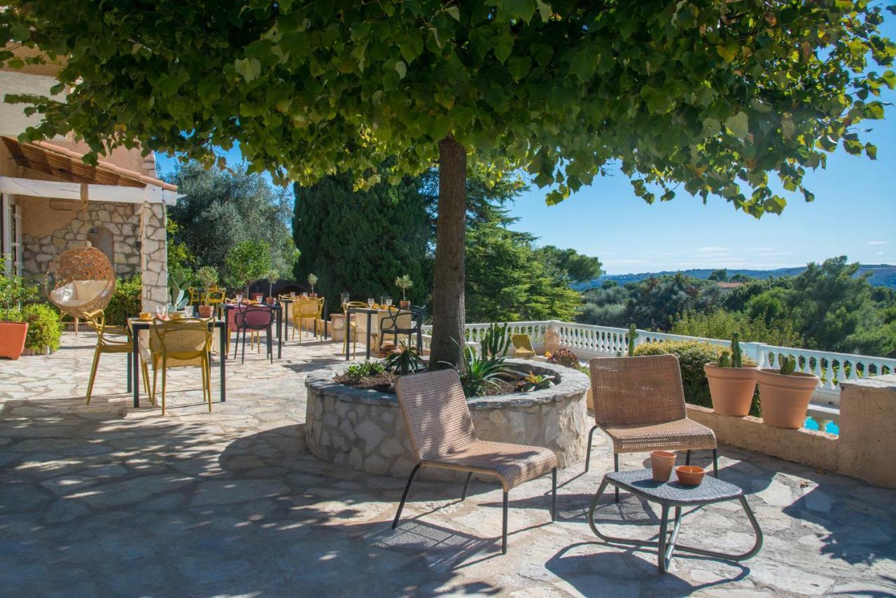 Bastide Les 3 Portes Saint-Paul-de-Vence Buitenkant foto